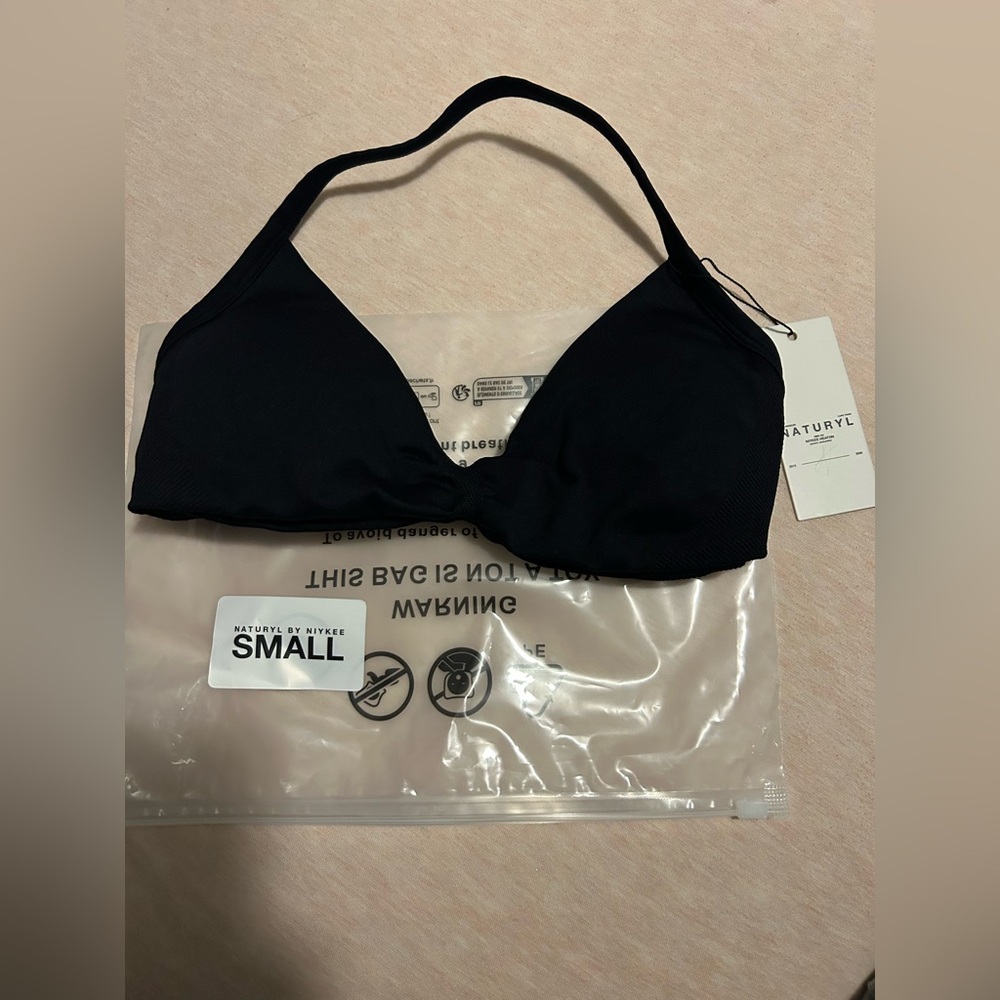 Naturyl halter bra - Picture 2 of 4